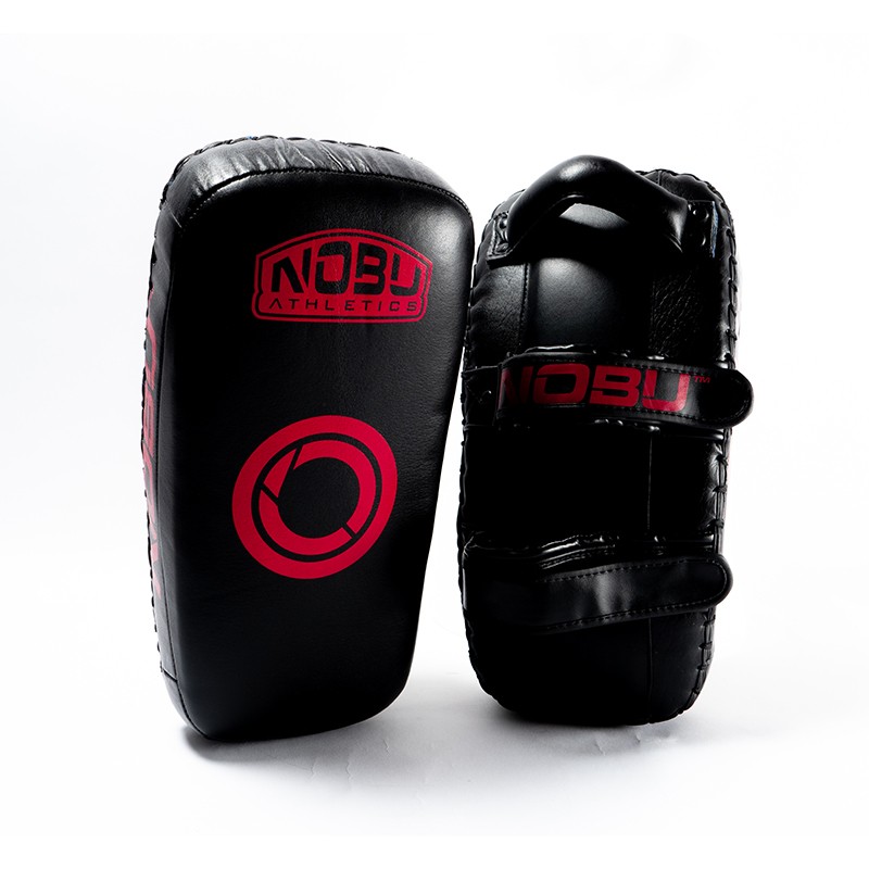 Paos Kick Pad "BLOODY" Noir/Rouge Nobu Athletics Paos Kick Pad "BLOODY" Noir/Rouge Nobu Athletics